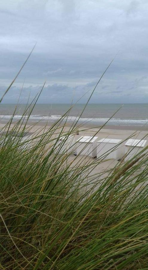 Luxueuze Stacaravan In Bredene Met Eigen Terras En Tuintje Villa Exterior photo